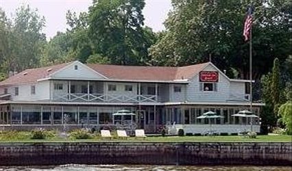 Lakeside Inn Resort
