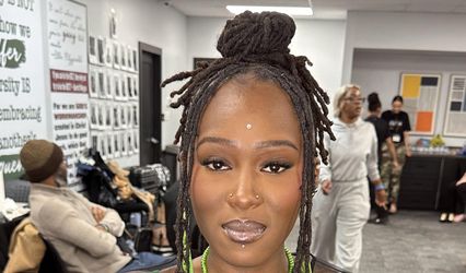 Queen Expressions Glam LLC
