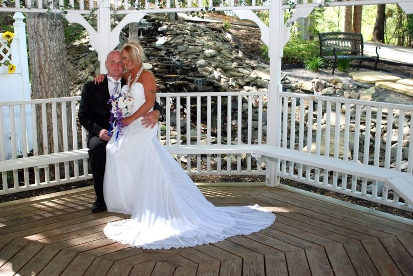 Wedding Chapel At Honeymoon Hills Venue Gatlinburg Tn Weddingwire