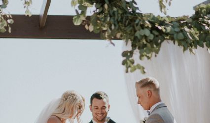 The Nashville Wedding Officiant