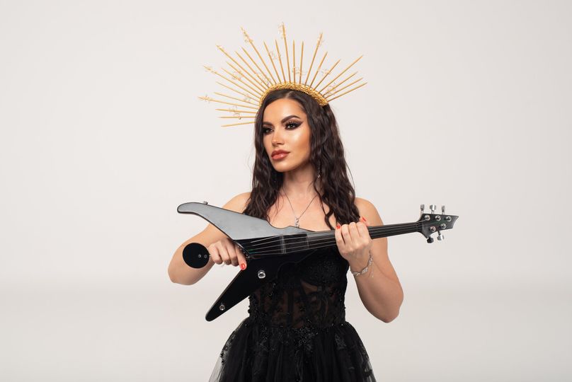 Tiana Snow Electric & Acoustic Violinist in Las Vegas