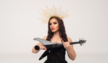 Tiana Snow Electric & Acoustic Violinist in Las Vegas