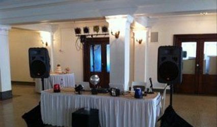 Howell's DJ Service