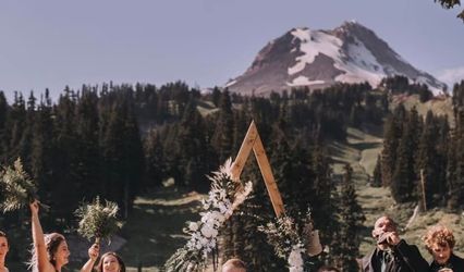Thistle and Thyme Wedding Designs