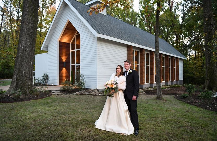 Graceland S Chapel In The Woods Venue Memphis Tn Weddingwire You will get your outdoor ceremony, in the woods, while your guests sit on wooden pews under beautiful. venue memphis tn
