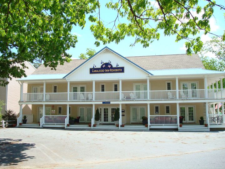 the Canalside Inn