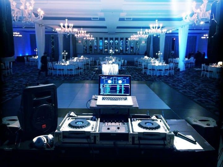DJ Songz Wedding DJ & Entertainment Services