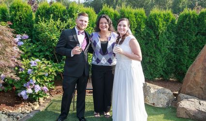 An Upbeat Wedding Officiant For Your Wedding