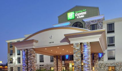 Holiday Inn Express & Suites Dallas South - Desoto