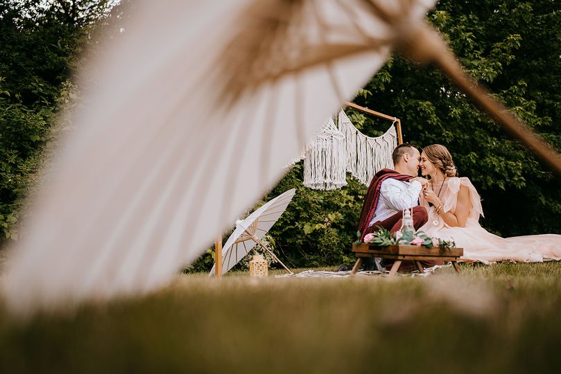 Pop-up Picnics by Everglow