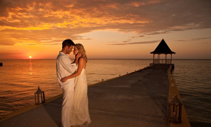 Tie the Knot Abroad