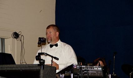 Dave Strickland DJ and Photobooth Service