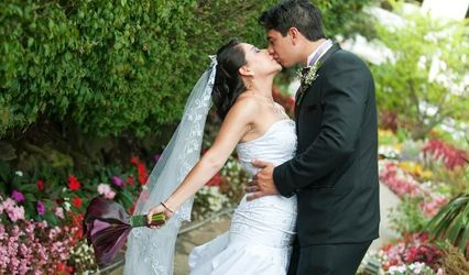 Macc Studios Wedding Photography and Videography
