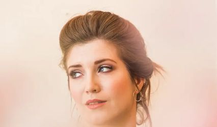 Elana Darrus Makeup & Hair