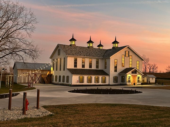 The Bicentennial Barn