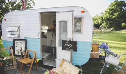 Candid Camper Photo Booth