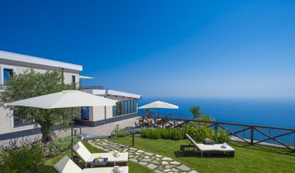 Villa Paradise Resort