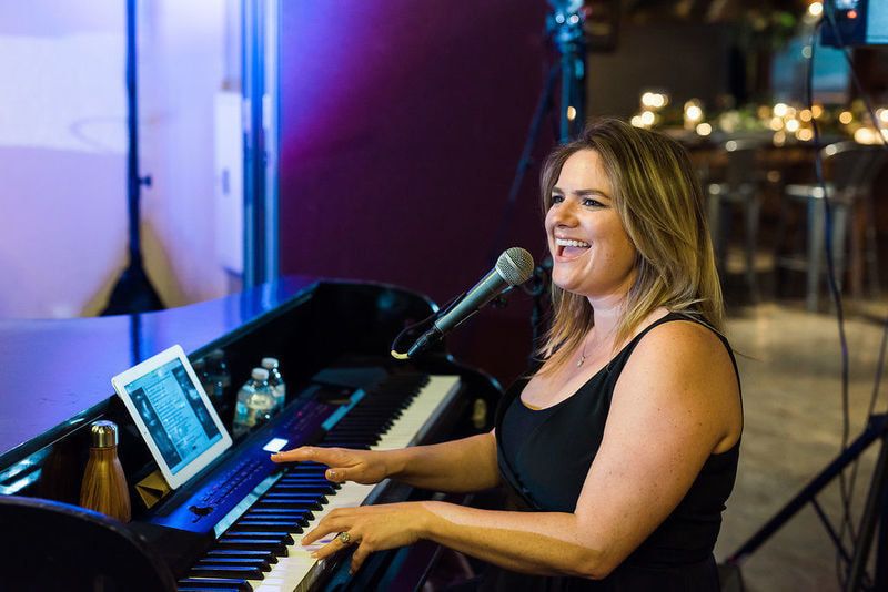 AZ Dueling Pianos
