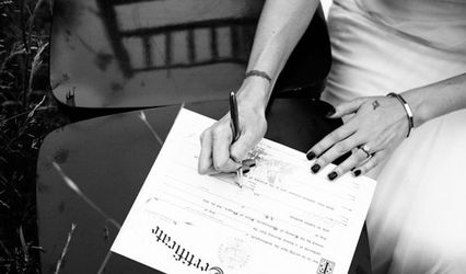 Mini Mobile Notary