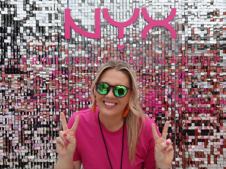 For The Gram Photo Booth Co.