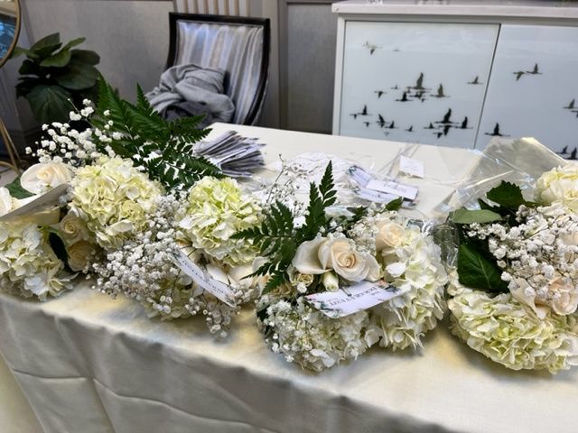 The Bouquet Exit By Lilly