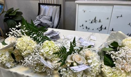 The Bouquet Exit By Lilly
