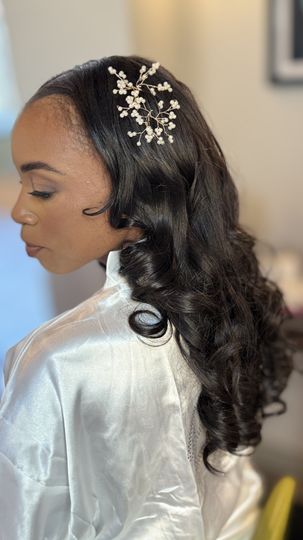 Booji Beauty Bar & Co.