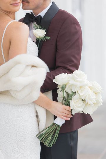 White Swan Weds
