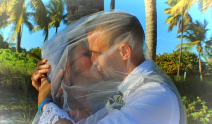 Latitude 24 Weddings
