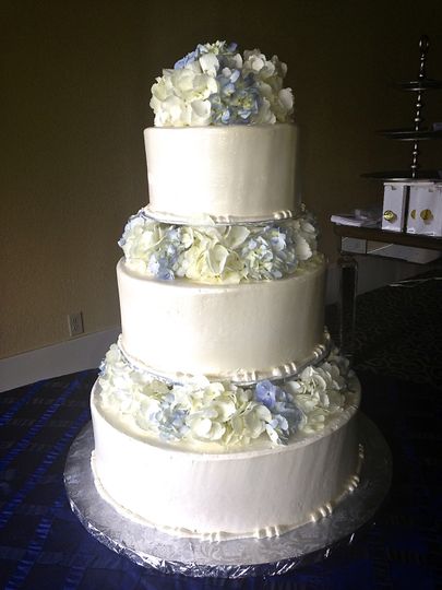 Rustika Cafe Bakery Wedding Cake Houston Tx Weddingwire