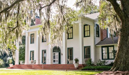 The Ball House and Cottages at SouthWood