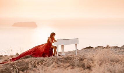 Pianist Santorini