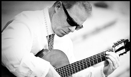 Classical Guitarist - Derek Macrae