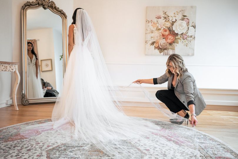 Stark White Weddings