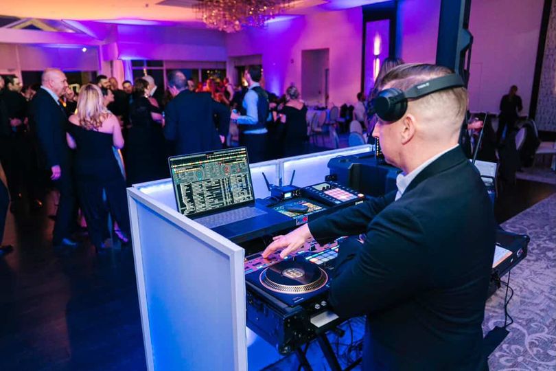 Dmonti Entertainment
