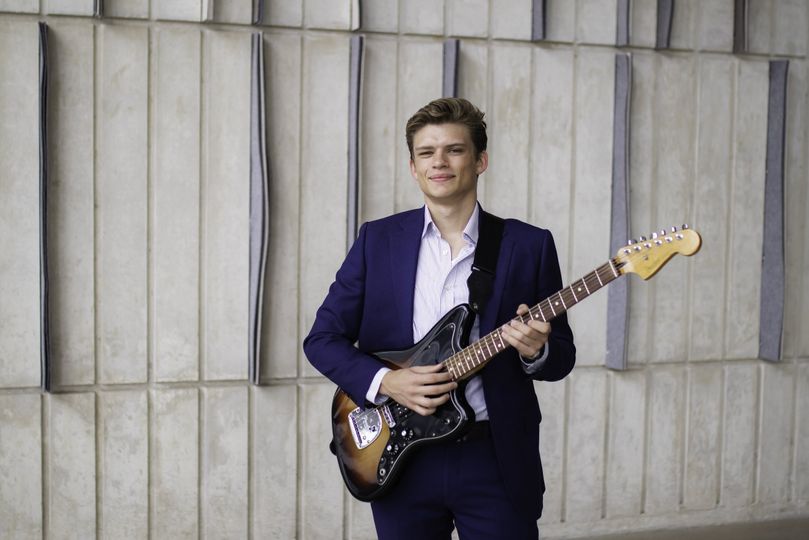Cale Bowe Live Music