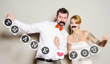 Lovebirds Photo Booth