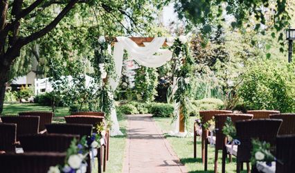 Nicole Stone Weddings