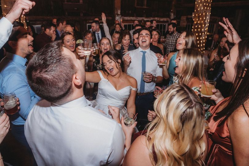 UNIQUE SOUNDS ENTERTAINMENT & EVENT PROFESSIONALS