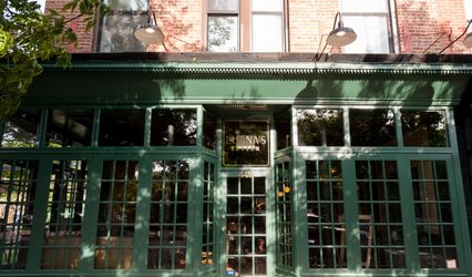 Luana's Tavern