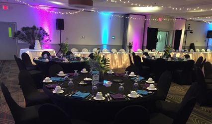 Holiday Inn & Suites Charleston West