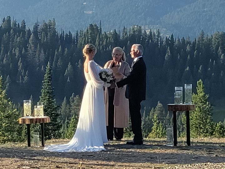A Beautiful Soul - Wedding Officiant