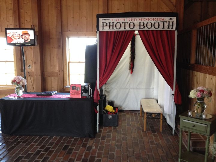 Captured Memories Photo Booth Kansas