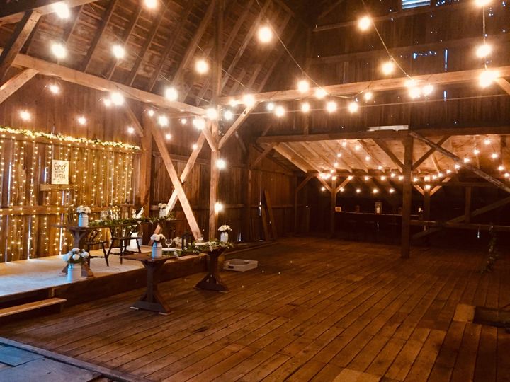 Majestic Oaks Wedding Barn & Events