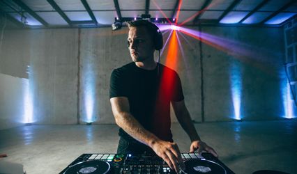 DJ Entree