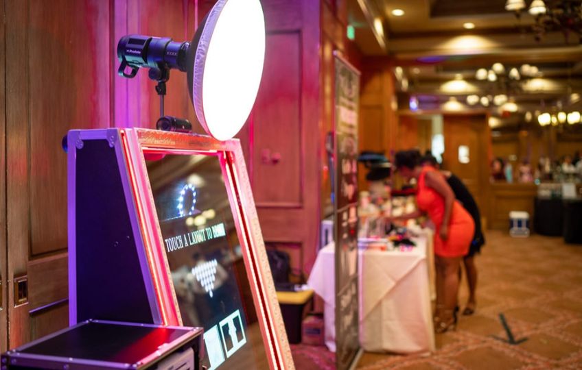 Ven S Mirror Photo Booth Gaithersburg Md Weddingwire 212 photo booth in new york city offers an vast collection of top mirror photo booth rental models including: mirror photo booth gaithersburg md