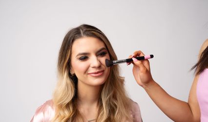 Savanna Faith Makeup