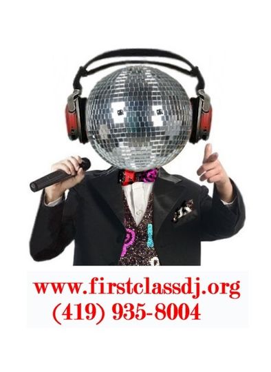 FIRST CLASS D.J. SERVICE & PHOTO BOOTH