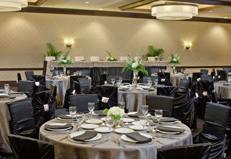 DoubleTree by Hilton Hotel Cleveland Downtown - Lakeside