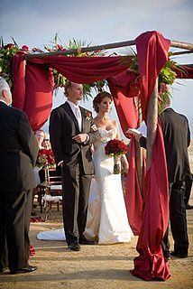 Artistic Arch & Chuppah Rentals by Arc de Belle